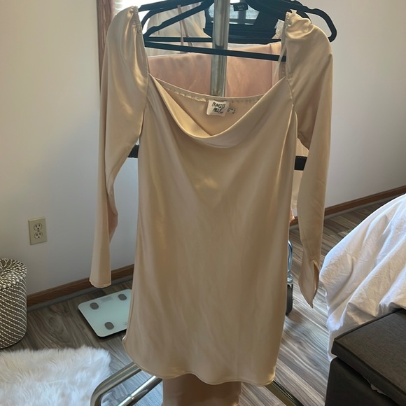 Princess Polly STAR POWER MINI DRESS CHAMPAGNE - Picture 4 of 6